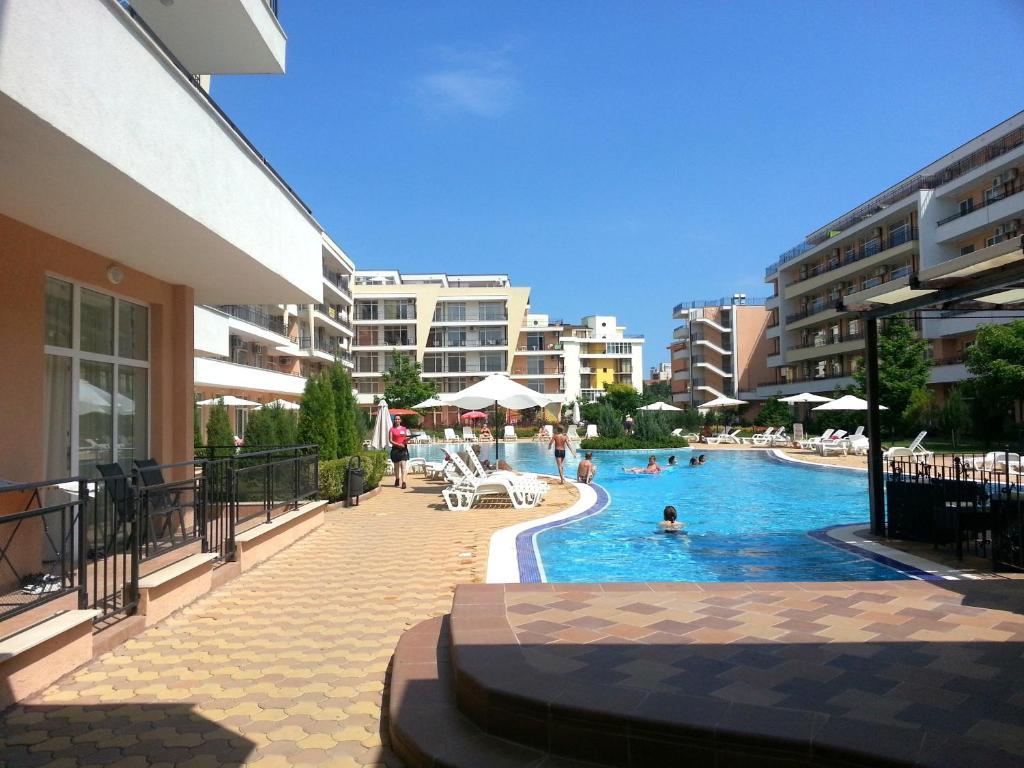Menada Grand Kamelia Apartments 써니비치 외부 사진
