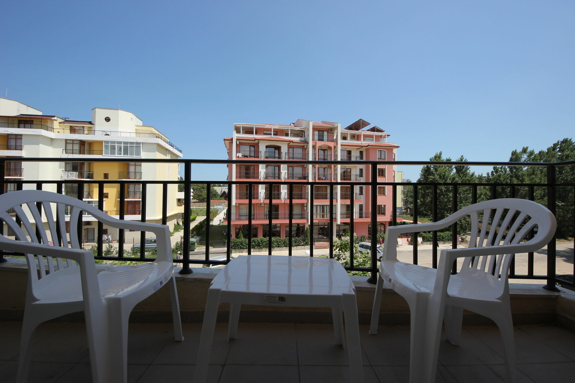 Menada Grand Kamelia Apartments 써니비치 외부 사진