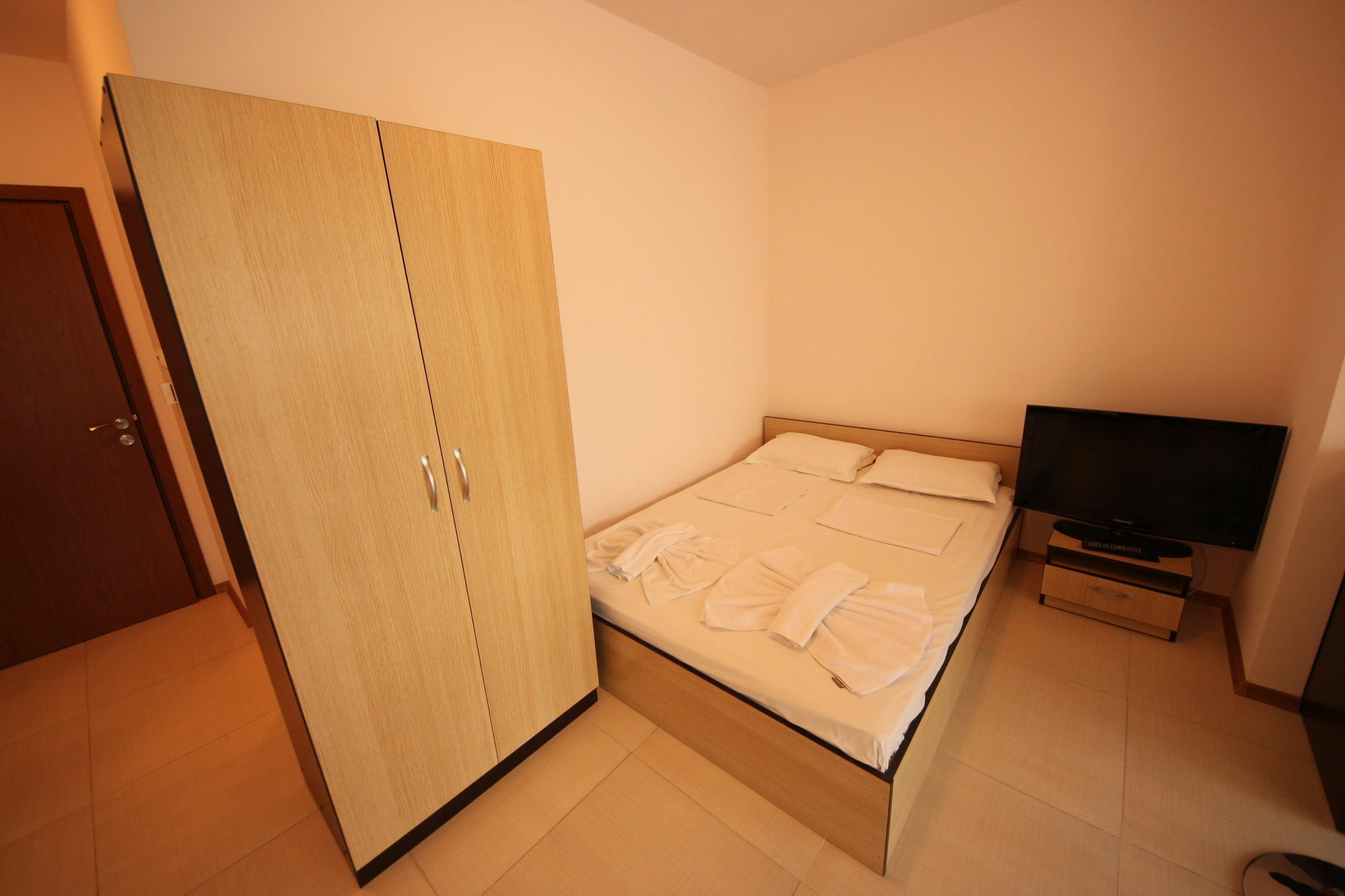 Menada Grand Kamelia Apartments 써니비치 외부 사진